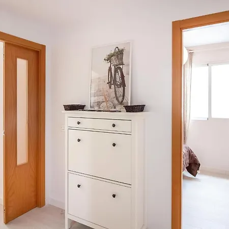 Apartment 3 Bedroom Stunning In *